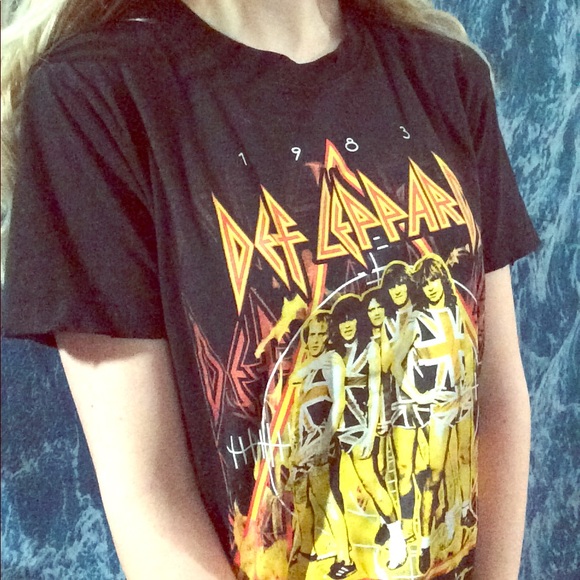 Vintage Def Leppard Band Shirt - Picture 4 of 4